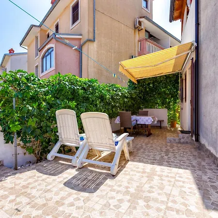 Apartman Studioapartment Meri 4 *