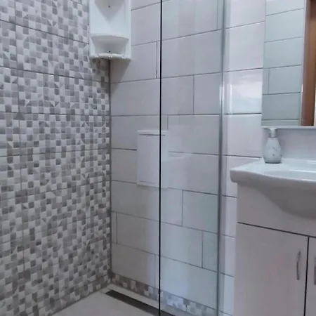 Studioapartment Meri 4