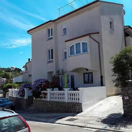 Apartman Studioapartment Meri 4 *